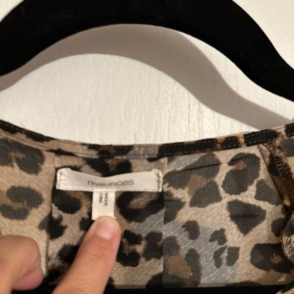 Maurice’s Animal Print Sheer blouse. Size Medium. Pull over - Picture 3 of 3